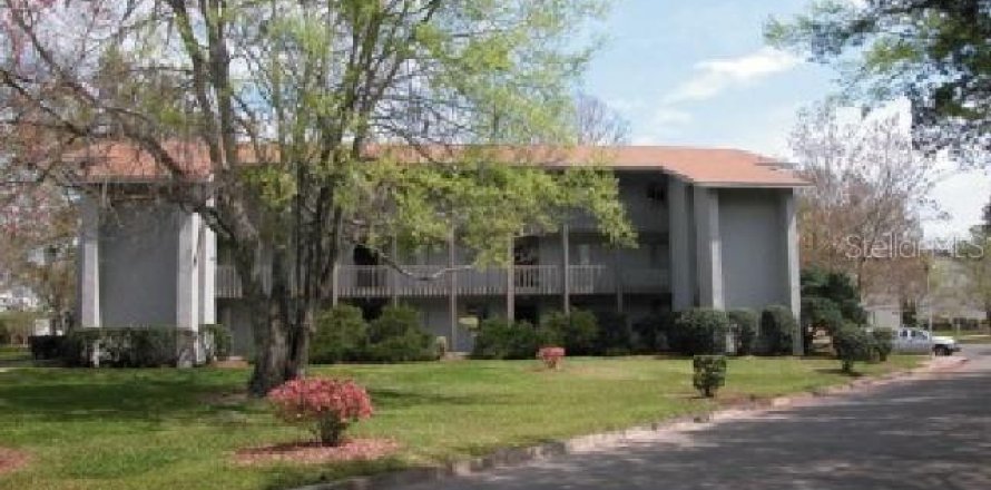 Condo in Gainesville, Florida, 2 bedrooms № 1877107