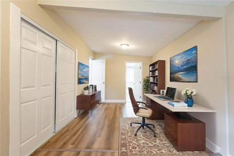 House in Saint Petersburg, Florida 3 bedrooms, 93.65 sq.m. № 1766123 - photo 19