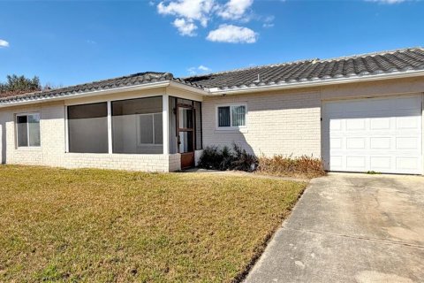 Villa ou maison à louer à Orlando, Floride: 3 chambres, 147.62 m2 № 2113319 - photo 2