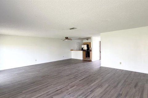 Villa ou maison à louer à Orlando, Floride: 3 chambres, 147.62 m2 № 2113319 - photo 5
