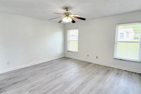 Villa ou maison à louer à Orlando, Floride: 3 chambres, 147.62 m2 № 2113319 - photo 15