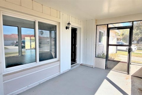 Villa ou maison à louer à Orlando, Floride: 3 chambres, 147.62 m2 № 2113319 - photo 3