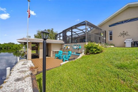 House in Punta Gorda, Florida 3 bedrooms, 162.21 sq.m. № 1882681 - photo 19
