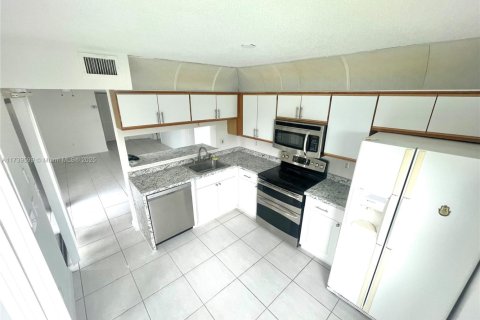 Condo in Homestead, Florida, 3 bedrooms  № 1862666 - photo 6