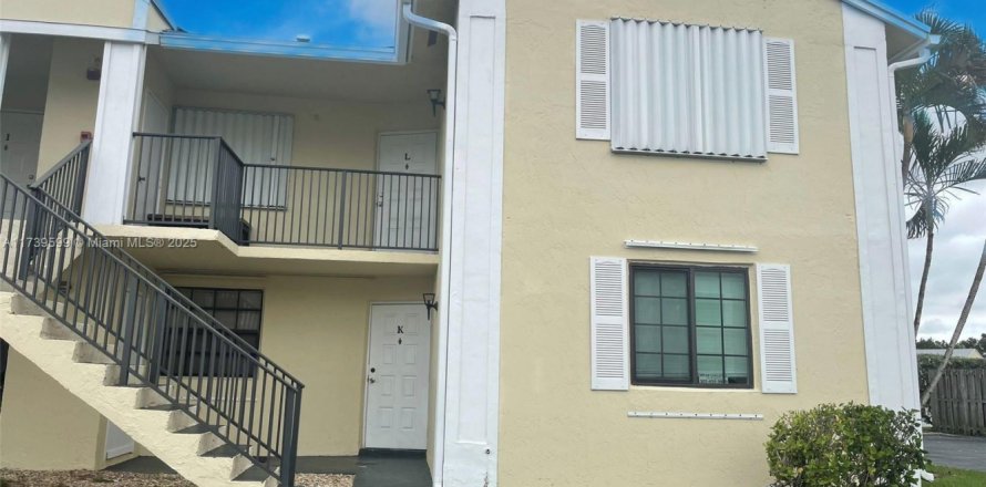 Condo in Homestead, Florida, 3 bedrooms № 1862666