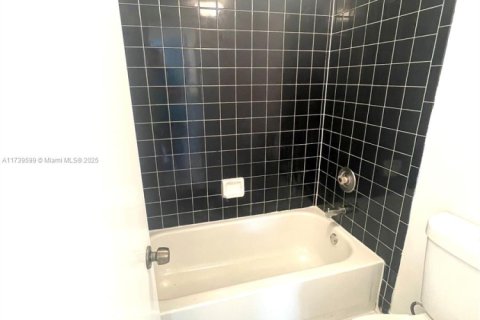 Condo in Homestead, Florida, 3 bedrooms  № 1862666 - photo 12