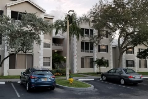 Condo in Oakland Park, Florida, 1 bedroom № 2086457