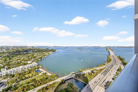 Condominio en venta en Miami, Florida, 2 dormitorios № 2030270 - foto 22