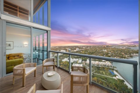 Condominio en venta en Miami, Florida, 2 dormitorios № 2030270 - foto 24