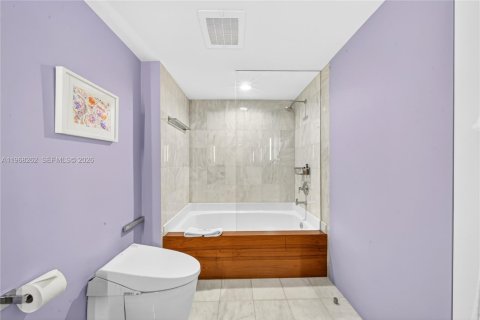 Condominio en venta en Miami, Florida, 2 dormitorios № 2030270 - foto 20