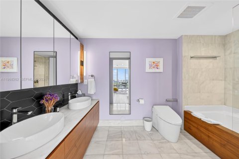 Condominio en venta en Miami, Florida, 2 dormitorios № 2030270 - foto 19