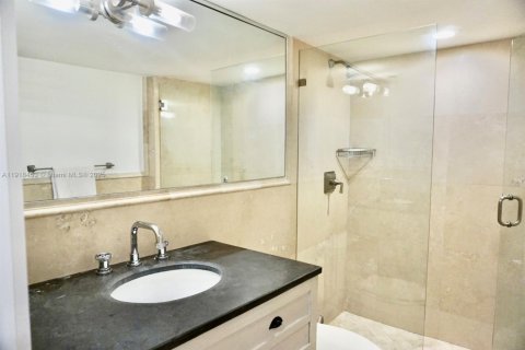 Condo in Key Biscayne, Florida, 3 bedrooms  № 1973208 - photo 21