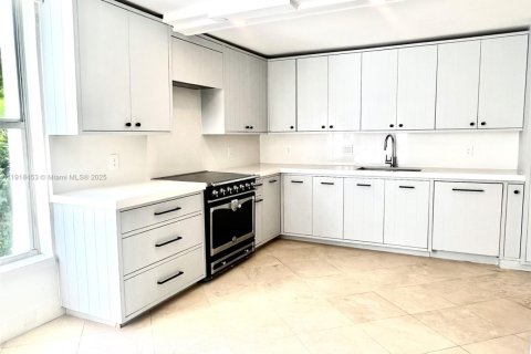 Condo in Key Biscayne, Florida, 3 bedrooms  № 1973208 - photo 9