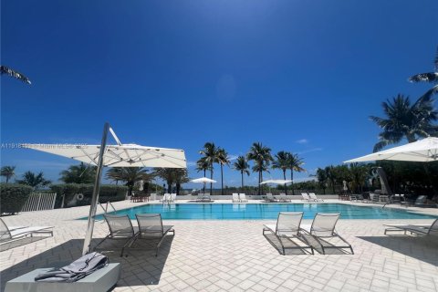 Condo in Key Biscayne, Florida, 3 bedrooms  № 1973208 - photo 30
