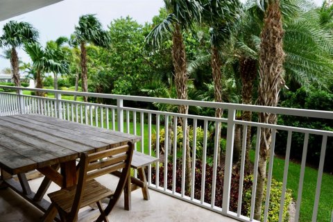 Condo in Key Biscayne, Florida, 3 bedrooms  № 1973208 - photo 27