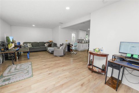 Casa en venta en Lakeland, Florida, 3 dormitorios, 115.48 m2 № 2289957 - foto 8