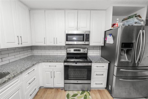 Casa en venta en Lakeland, Florida, 3 dormitorios, 115.48 m2 № 2289957 - foto 14