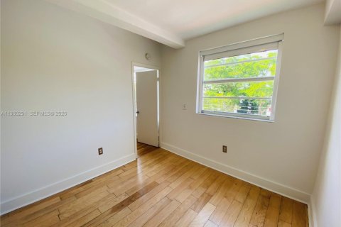 Condominio en venta en Miami Beach, Florida, 2 dormitorios, 69.03 m2 № 2031973 - foto 9