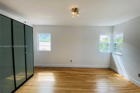 Condominio en venta en Miami Beach, Florida, 2 dormitorios, 69.03 m2 № 2031973 - foto 15