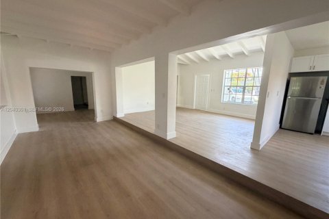 House in Miami, Florida 3 bedrooms, 177.63 sq.m. № 2086636 - photo 7