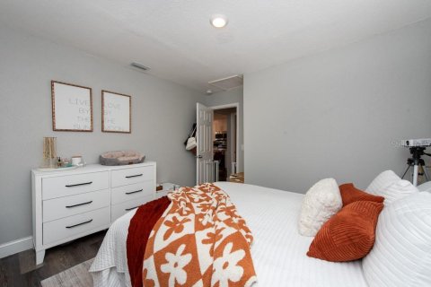 House in Tampa, Florida 3 bedrooms, 111.48 sq.m. № 1409773 - photo 22