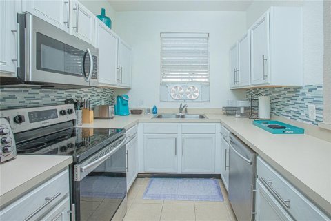 Townhouse in Davenport, Florida 4 bedrooms, 138.61 sq.m. № 1675273 - photo 7