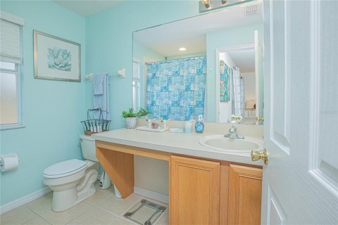 Townhouse in Davenport, Florida 4 bedrooms, 138.61 sq.m. № 1675273 - photo 13