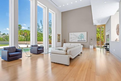 House in Longboat Key, Florida 4 bedrooms, 640.19 sq.m. № 2155211 - photo 20