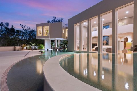 House in Longboat Key, Florida 4 bedrooms, 640.19 sq.m. № 2155211 - photo 3
