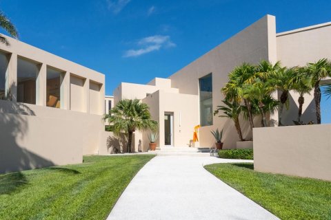 House in Longboat Key, Florida 4 bedrooms, 640.19 sq.m. № 2155211 - photo 17