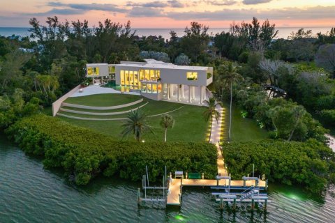House in Longboat Key, Florida 4 bedrooms, 640.19 sq.m. № 2155211