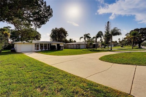 House in Ormond Beach, Florida 2 bedrooms, 124.86 sq.m. № 2425547 - photo 27