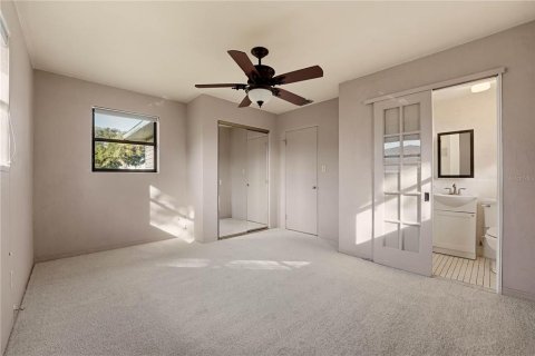 House in Ormond Beach, Florida 2 bedrooms, 124.86 sq.m. № 2425547 - photo 18