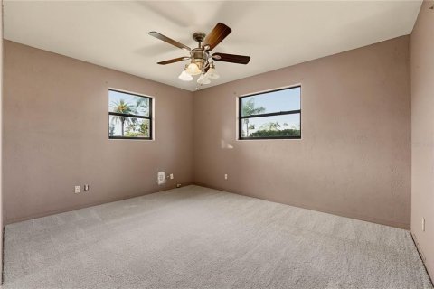 House in Ormond Beach, Florida 2 bedrooms, 124.86 sq.m. № 2425547 - photo 23