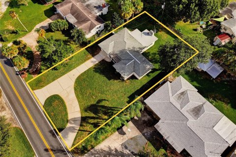 House in Ormond Beach, Florida 2 bedrooms, 124.86 sq.m. № 2425547 - photo 2