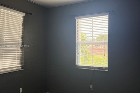 Купить виллу или дом в Хомстед, Флорида 5 спален, 191.84м2, № 2032864 - фото 18