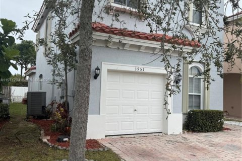 Дом в Хомстед, Флорида 5 спален, 191.84м2 № 2032864