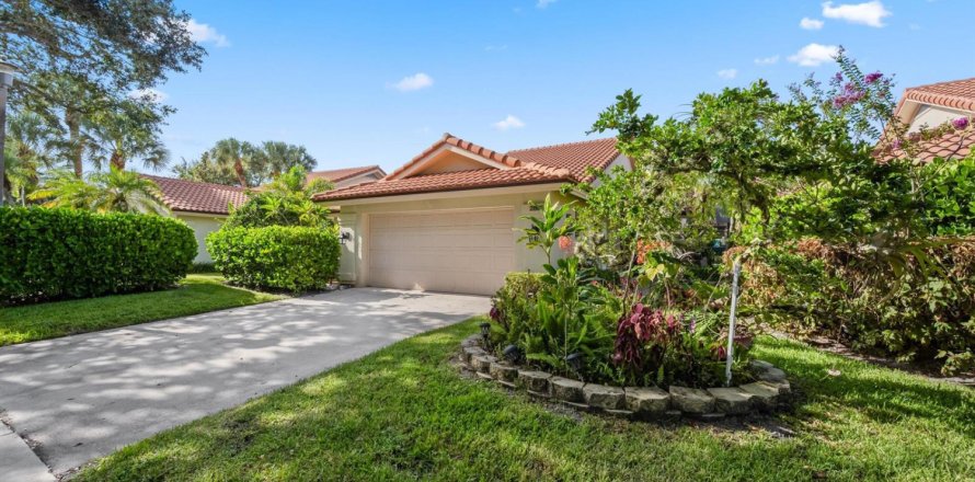 Casa en West Palm Beach, Florida 3 dormitorios, 180.69 m2 № 2313664