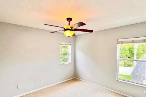 House in Orlando, Florida 4 bedrooms, 260.96 sq.m. № 2424226 - photo 19