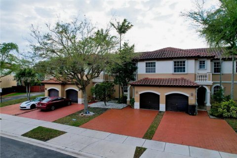 Adosado en venta en Miramar, Florida, 3 dormitorios, 148.74 m2 № 2057561 - foto 2