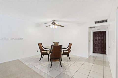 Купить кондоминиум в Холливуд, Флорида 1 спальня, 83.15м2, № 1982335 - фото 8