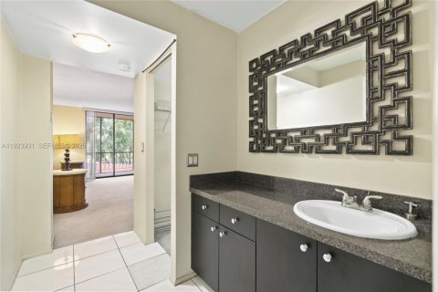 Купить кондоминиум в Холливуд, Флорида 1 спальня, 83.15м2, № 1982335 - фото 18