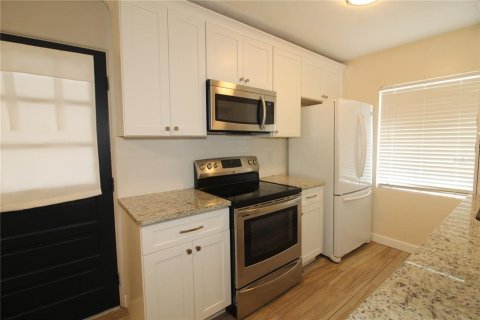 Villa ou maison à louer à Sanford, Floride: 3 chambres, 127.46 m2 № 2149835 - photo 5