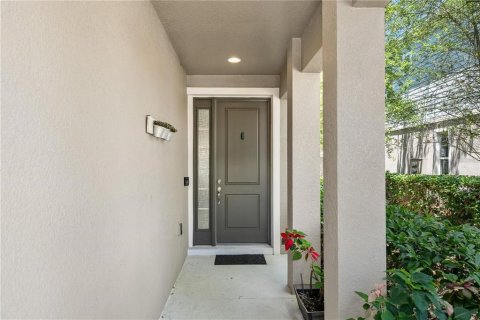 Townhouse in Longwood, Florida 4 bedrooms, 213.12 sq.m. № 2130855 - photo 2