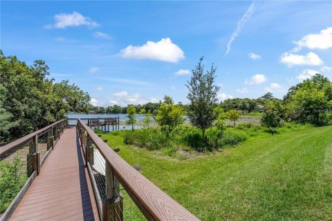 Townhouse in Longwood, Florida 4 bedrooms, 213.12 sq.m. № 2130855 - photo 22