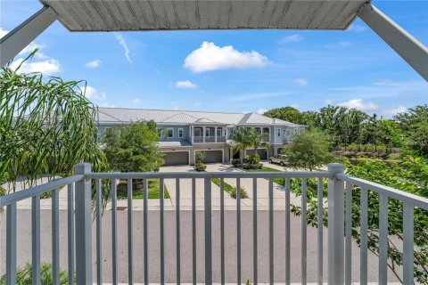Townhouse in Longwood, Florida 4 bedrooms, 213.12 sq.m. № 2130855 - photo 13