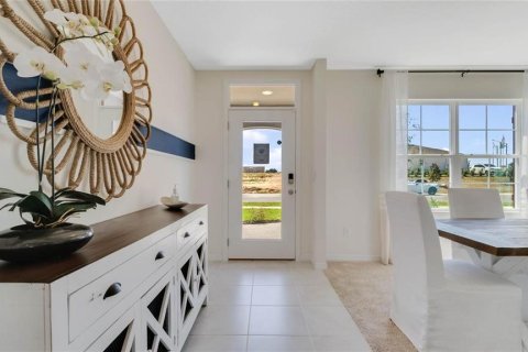 Townhouse in Longwood, Florida 4 bedrooms, 213.12 sq.m. № 2130855 - photo 3
