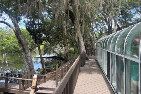 House in Crystal River, Florida 3 bedrooms, 214.88 sq.m. № 1835702 - photo 11