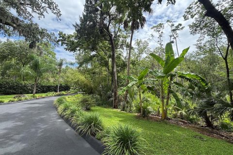 House in Crystal River, Florida 3 bedrooms, 214.88 sq.m. № 1835702 - photo 9