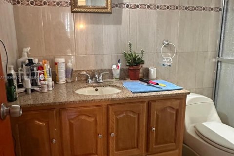 Купить кондоминиум в Санни-Айлс-Бич, Флорида 2 спальни, 82.87м2, № 2053512 - фото 22